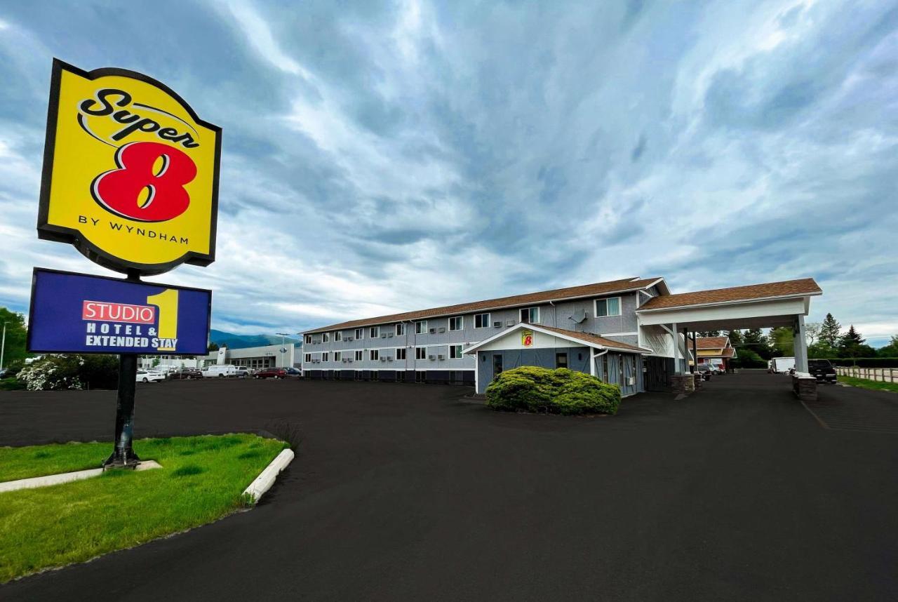 Hotel Super 8 By Wyndham Missoula/Brooks Street Zewnętrze zdjęcie